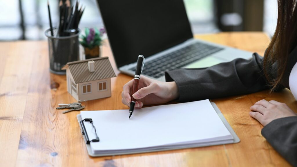 replacement cost evaluation for high value home insurance